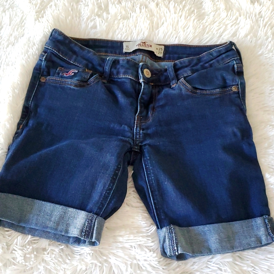 Hollister Lowrise Denim Shorts W25 Hollister Lowrise Denim Shorts W25